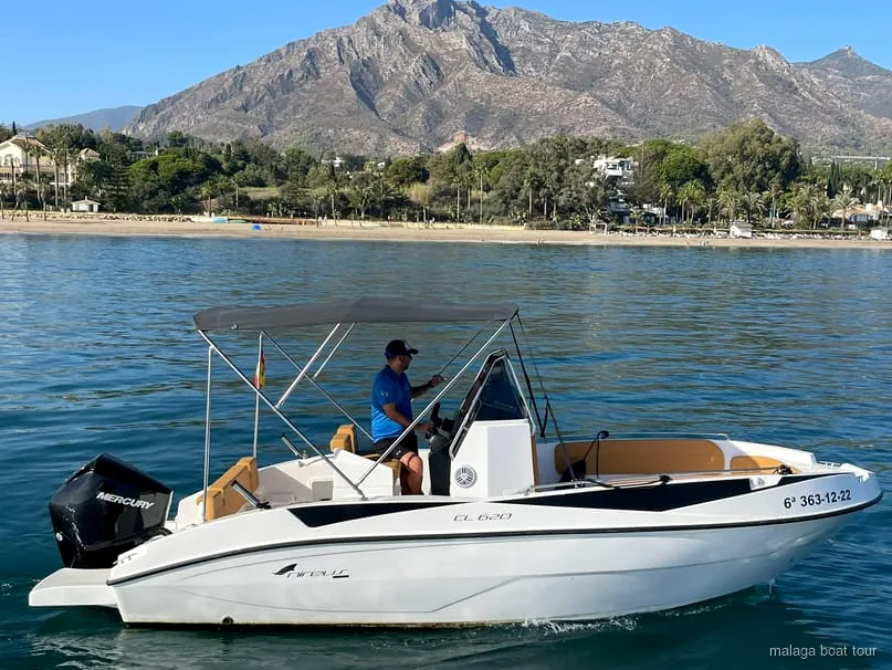 Huurboot aan de Costa del Sol tijdens het bootje huren malaga